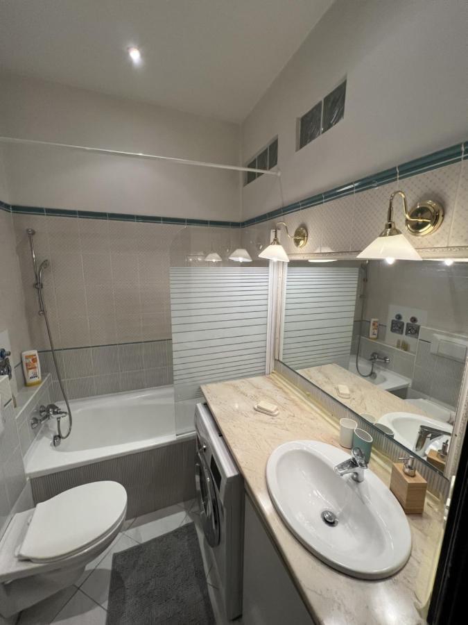 Madach Square Residence Budapest Bagian luar foto